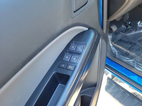 Used 2022 Chevrolet Colorado W/T RWD image 14