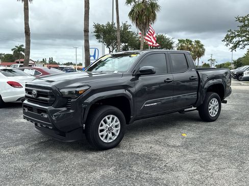 Used 2025 Toyota Tacoma SR5 RWD image 9