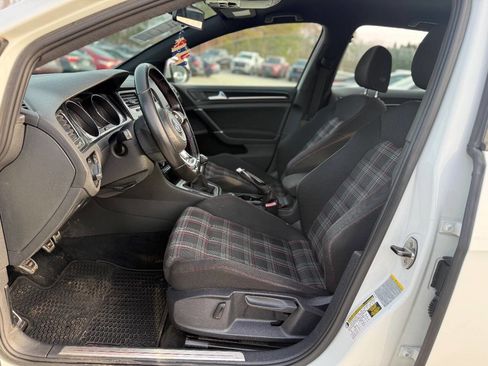 Used 2015 Volkswagen GTI S image 28