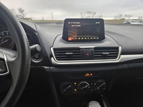 Used 2017 MAZDA MAZDA3 Sport image 17