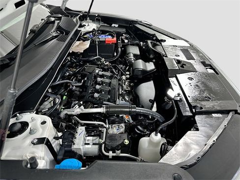 Used 2025 Honda CR-V EX-L image 17