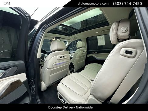 Used 2020 BMW X7 xDrive40i w/ Luxury Seating Package image 25