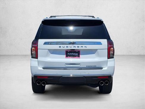 Certified 2024 Chevrolet Suburban Premier AWD/4WD image 7