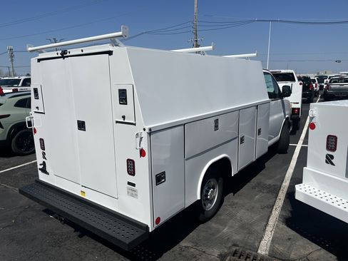New 2024 Chevrolet Express 3500 w/ Power Convenience Package RWD image 7