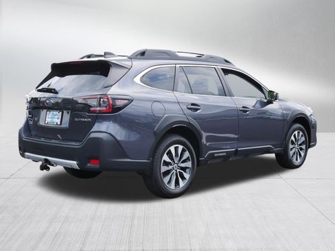 Used 2023 Subaru Outback Limited AWD/4WD image 7