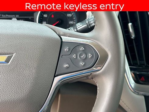 Used 2019 Chevrolet Traverse LT FWD image 24