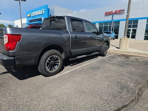 Used 2017 Nissan Titan S AWD/4WD image 7