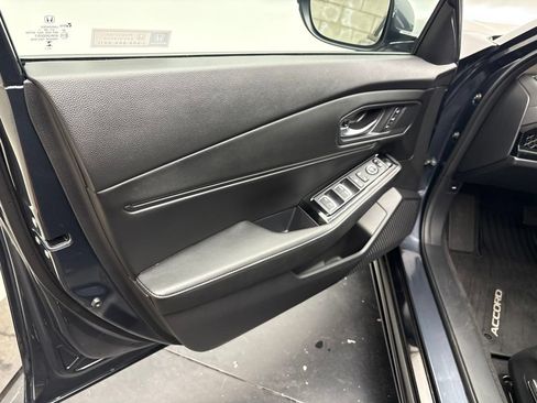 Used 2024 Honda Accord Touring image 4