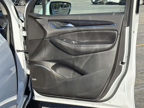 Used 2021 Buick Enclave Avenir w/ Avenir Technology Package image 32