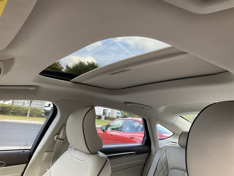 Used 2017 Ford Fusion Platinum AWD/4WD image 18