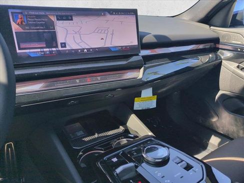 New 2027 BMW 550e xDrive AWD/4WD image 12