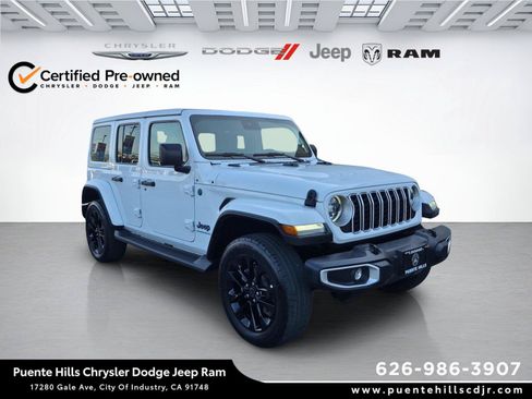 Certified 2025 Jeep Wrangler Unlimited Sahara AWD/4WD image 1