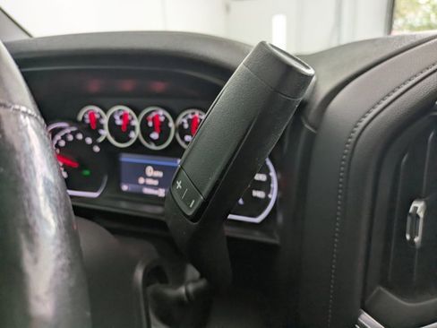 Used 2021 Chevrolet Silverado 1500 LT Trail Boss w/ Convenience Package II image 12