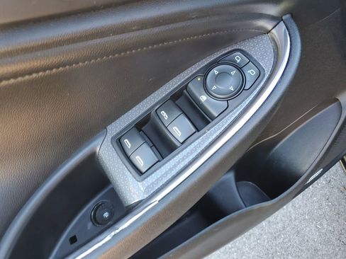 Used 2017 Chevrolet Malibu LT w/ Leather Package FWD image 21