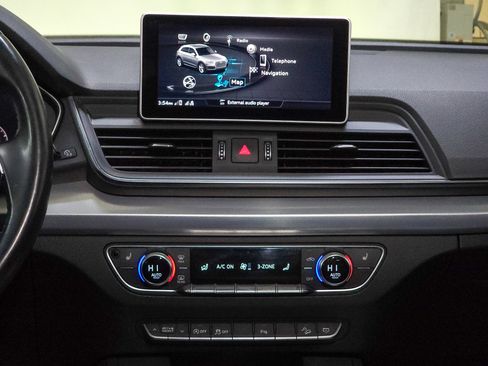 Used 2018 Audi Q5 2.0T Premium Plus w/ Premium Plus Package image 32