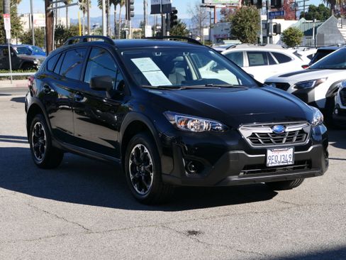 Certified 2023 Subaru Crosstrek 2.0i image 7