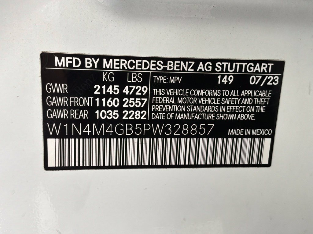 Used 2023 Mercedes-Benz GLB 250 image 31