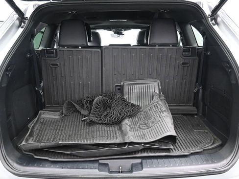 Certified 2023 Toyota Highlander XSE image 32