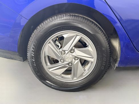 Used 2024 Hyundai Elantra SE FWD image 32