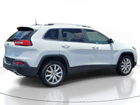 Used 2016 Jeep Cherokee Limited FWD image 6