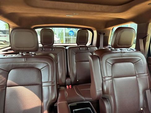 Certified 2023 Lincoln Aviator Black Label w/ Class IV Trailer Tow Package AWD/4WD image 13