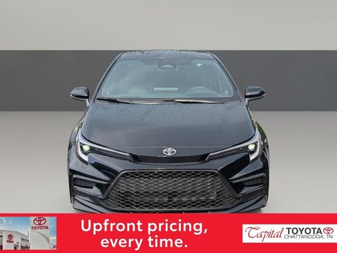Used 2026 Toyota Corolla SE FWD image 3