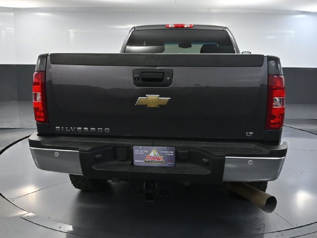 Used 2011 Chevrolet Silverado 2500 LT w/ Interior Plus Package AWD/4WD image 4