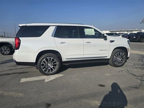 New 2026 GMC Yukon Denali image 4