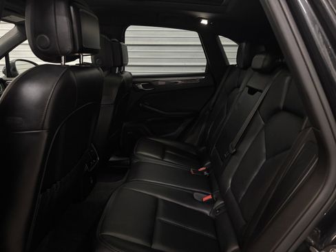 Used 2018 Porsche Macan GTS image 21
