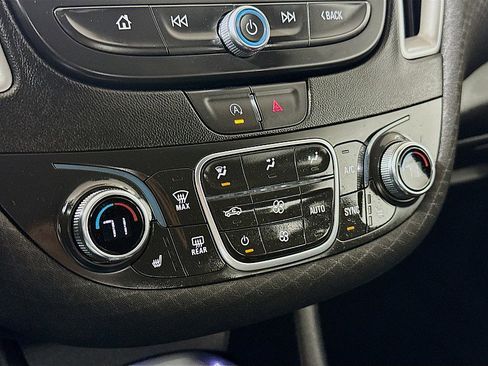 Used 2023 Chevrolet Malibu LT image 16