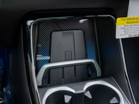 Certified 2025 BMW X2 xDrive28i w/ M Sport Package image 27