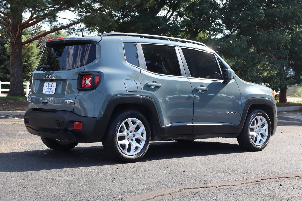 Used 2018 Jeep Renegade Latitude FWD image 5