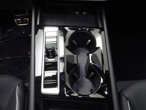 New 2026 Volkswagen Atlas SEL Premium R-Line image 13