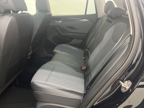 New 2026 Volkswagen Tiguan SE image 33