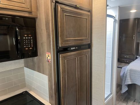 Used 2022 Ford E-450 and Econoline 450 Super Duty w/ Motorhome Prep Package image 58