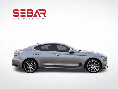 Used 2022 Genesis G70 3.3T RWD image 5
