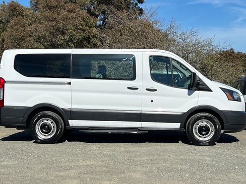 Certified 2018 Ford Transit 150 XL image 3