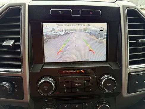 Used 2018 Ford F250 Lariat w/ Lariat Ultimate Package AWD/4WD image 17