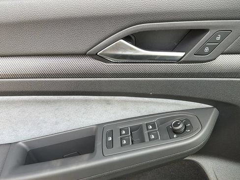 New 2026 Volkswagen Golf w/ Euro Style Package AWD/4WD image 19