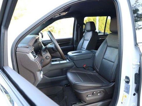 Used 2023 GMC Yukon Denali AWD/4WD image 10