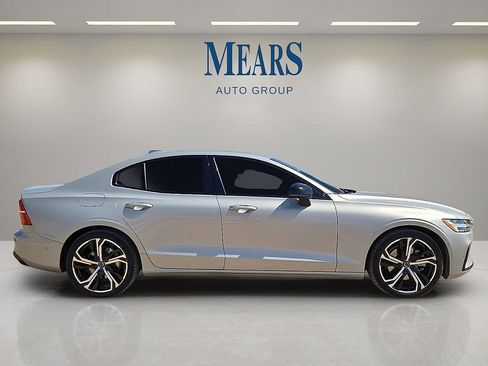 Used 2024 Volvo S60 B5 Plus image 7
