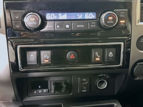 Used 2018 Nissan Titan Platinum Reserve w/ Platinum Utility Package image 23