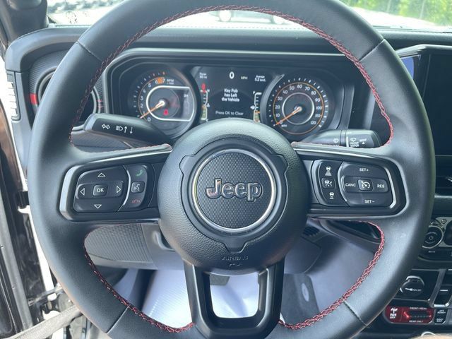Used 2024 Jeep Wrangler Unlimited Rubicon AWD/4WD image 11