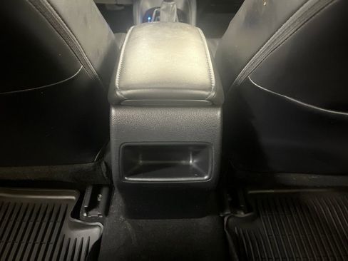 Used 2020 Toyota Corolla XSE image 29