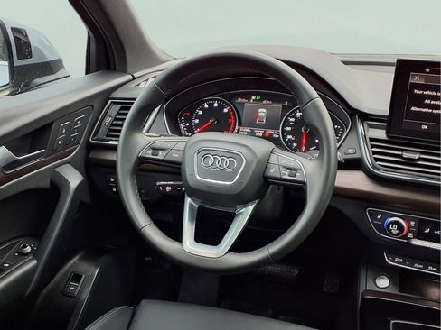 Used 2023 Audi Q5 2.0T Premium w/ Convenience Package AWD/4WD image 13