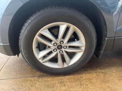 Used 2018 Ford Edge SEL w/ Equipment Group 201A image 12