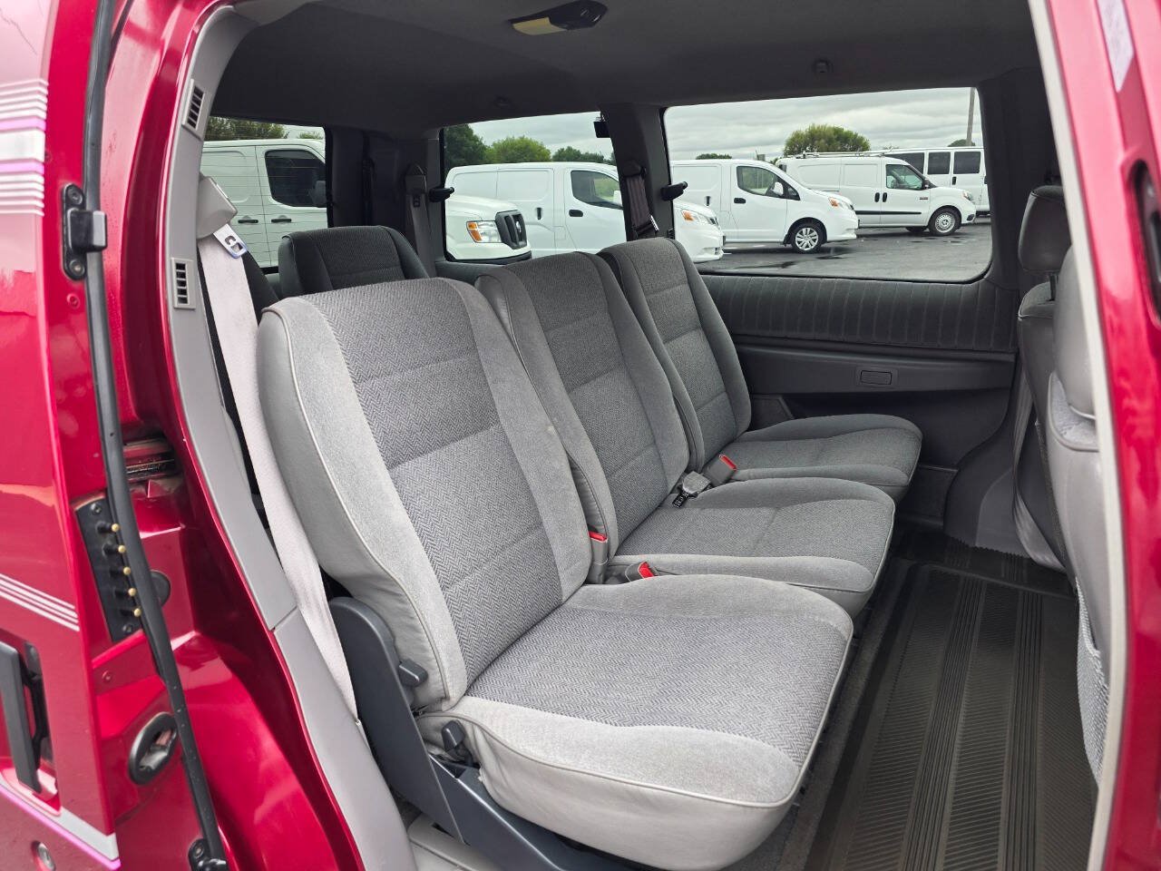 Used 1995 Chevrolet Lumina APV FWD image 11
