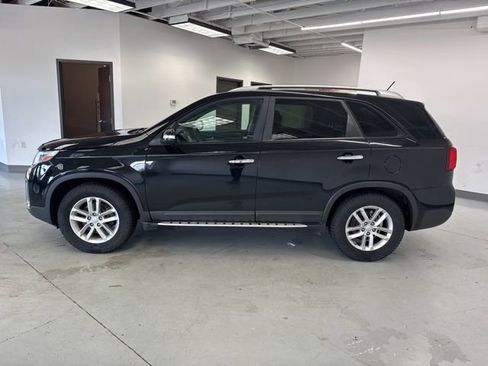 Used 2015 Kia Sorento LX image 6