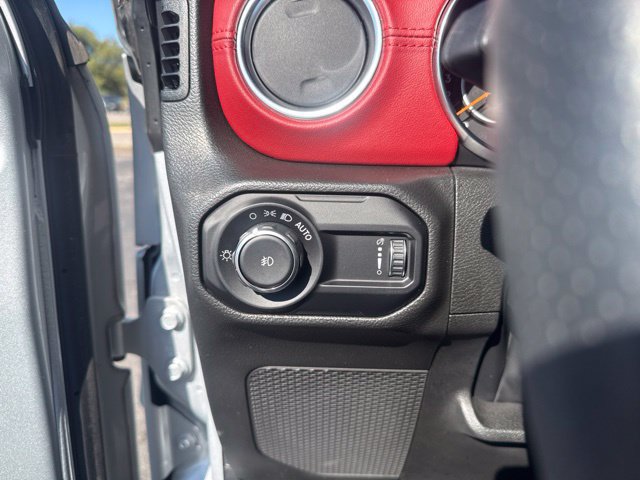 Used 2023 Jeep Wrangler Unlimited Rubicon 392 AWD/4WD image 29