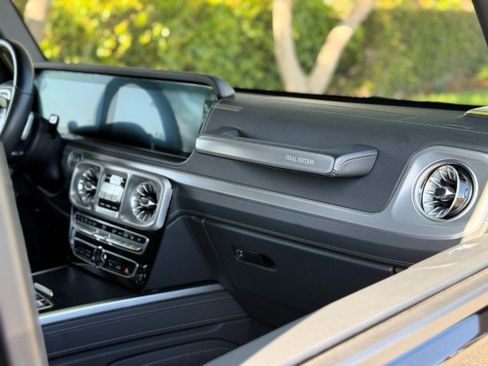 Used 2024 Mercedes-Benz G 550 image 29